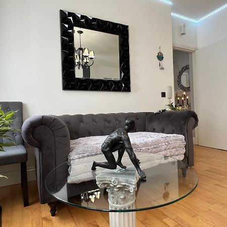 Lovely Apartment In Cork Kültér fotó