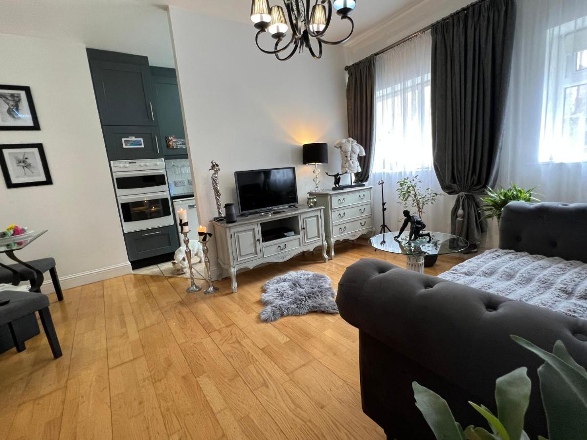 Lovely Apartment In Cork Kültér fotó