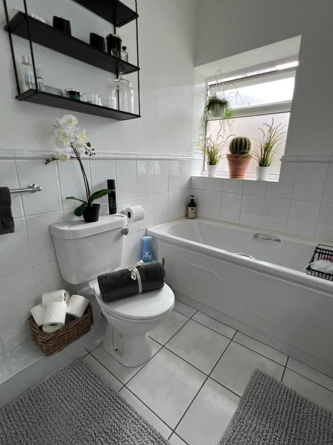Lovely Apartment In Cork Kültér fotó