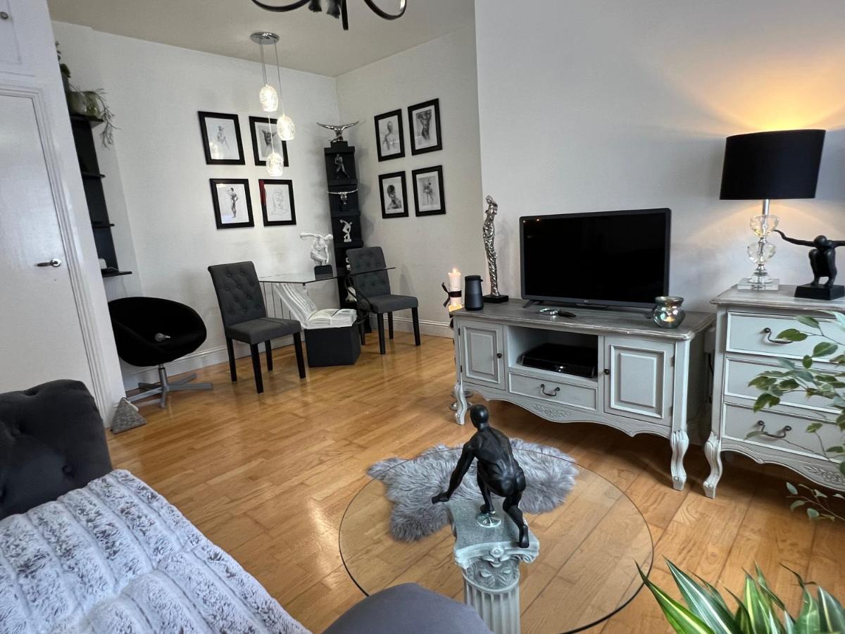 Lovely Apartment In Cork Kültér fotó